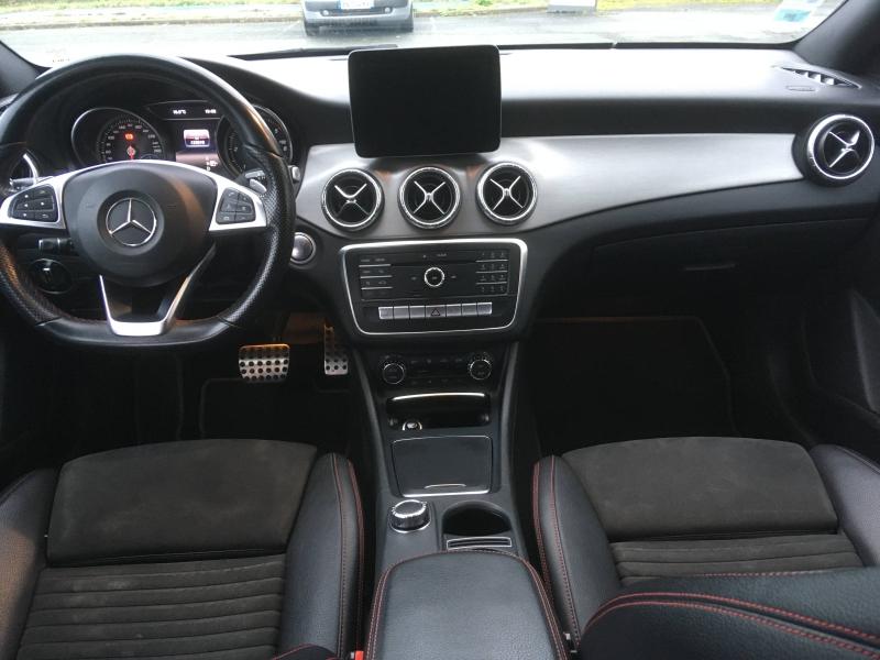 MERCEDES-BENZ CLA Shooting Brake 220 d Fascination 7G-DCT