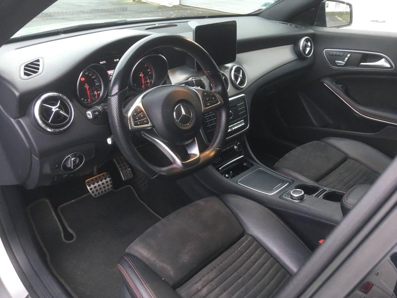MERCEDES-BENZ CLA Shooting Brake 220 d Fascination 7G-DCT